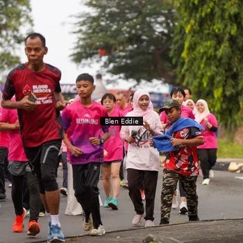Runner Photo 8937247