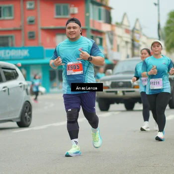Runner Photo 8937309