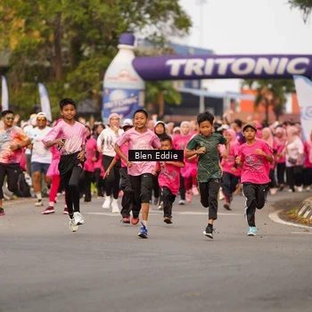 Runner Photo 8937342