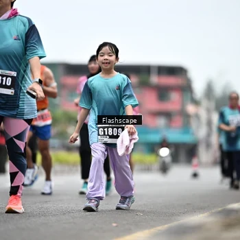 Runner Photo 8937354