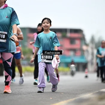 Runner Photo 8937364