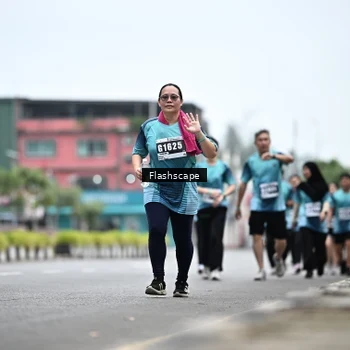 Runner Photo 8937396