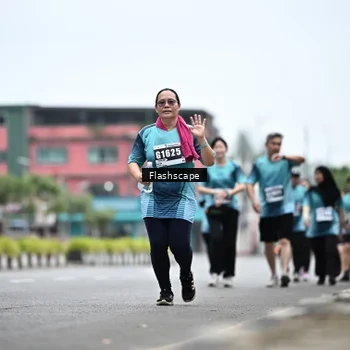 Runner Photo 8937400