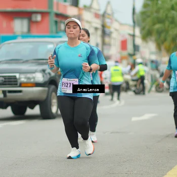 Runner Photo 8937443