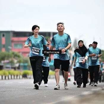 Runner Photo 8937473