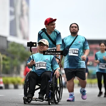 Runner Photo 8938025