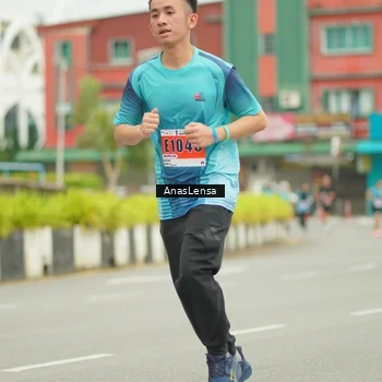 Runner Photo 8938107