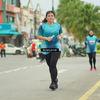 Runner Photo 8938117