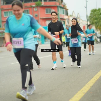 Runner Photo 8938946