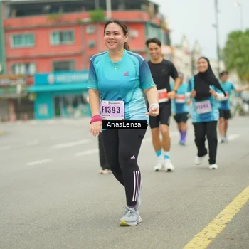 Runner Photo 8938948