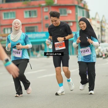 Runner Photo 8938975