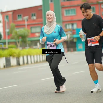 Runner Photo 8939101