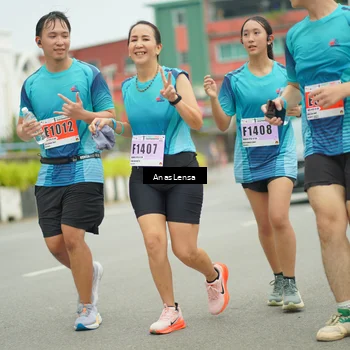 Runner Photo 8940006