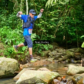 Runner Photo 8940076