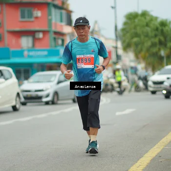Runner Photo 8941070