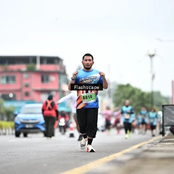 Runner Photo 8941876