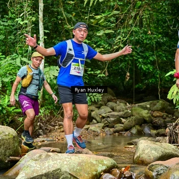 Runner Photo 8941975