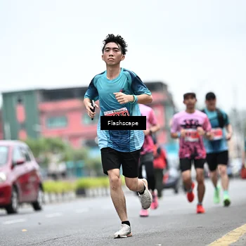 Runner Photo 8942047