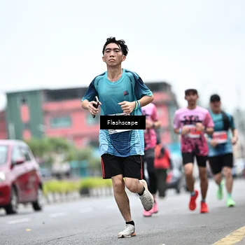 Runner Photo 8942175