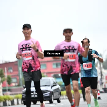 Runner Photo 8942203