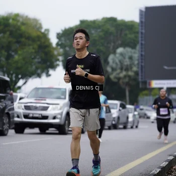 Runner Photo 8943005