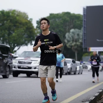 Runner Photo 8943014