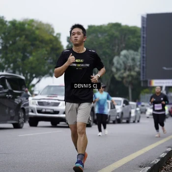 Runner Photo 8943018