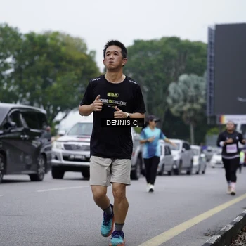 Runner Photo 8943029