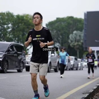 Runner Photo 8943049