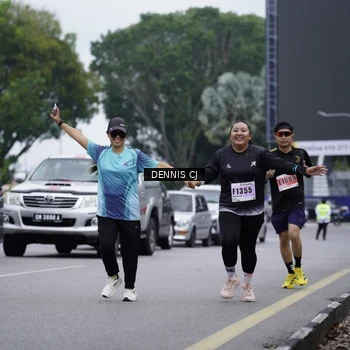 Runner Photo 8943059