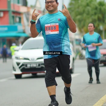 Runner Photo 8943079
