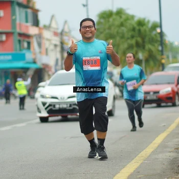 Runner Photo 8943084