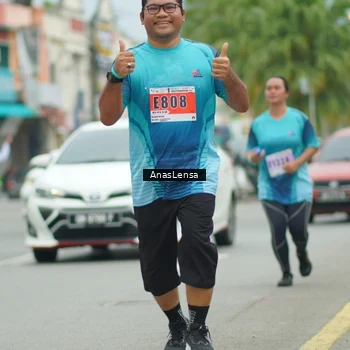 Runner Photo 8943110