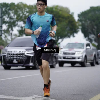 Runner Photo 8943299