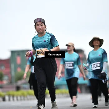 Runner Photo 8943357