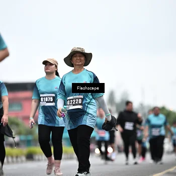 Runner Photo 8943391