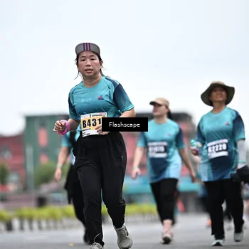 Runner Photo 8943399