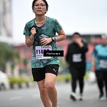 Runner Photo 8943429
