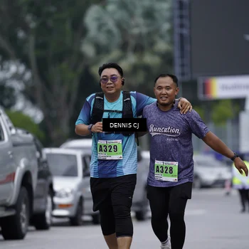 Runner Photo 8943435