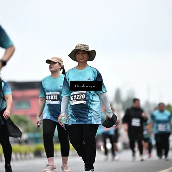 Runner Photo 8943436