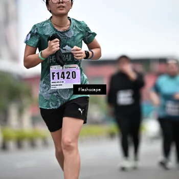 Runner Photo 8943449