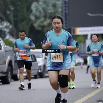 Runner Photo 8943554