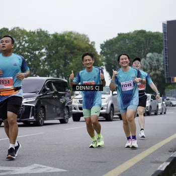 Runner Photo 8943673
