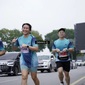Runner Photo 8943714