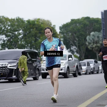Runner Photo 8943773
