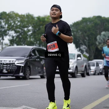 Runner Photo 8943824
