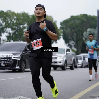 Runner Photo 8943825