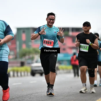 Runner Photo 8943845