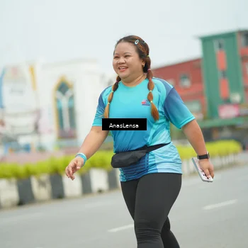 Runner Photo 8943944