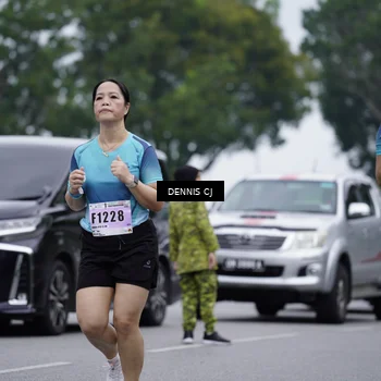 Runner Photo 8943957